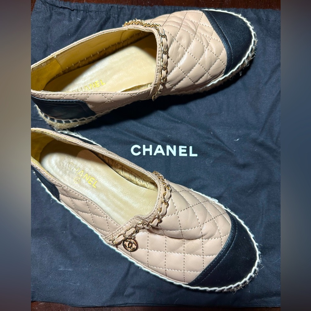 Pink/tan and black pleated pleather espadrilles size 8.5